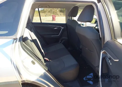 2022 Toyota Rav4 Xle z USA, uszkodzony, nr VIN 2T3P1RFV3NW300041